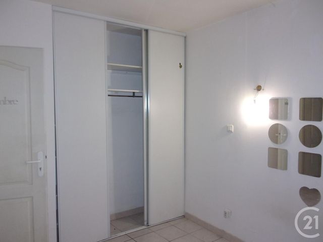 Afficher la photo en grand appartement à louer - 3 pièces - 53.0 m2 - ALES - 30 - LANGUEDOC-ROUSSILLON - Century 21 Impact Immobilier