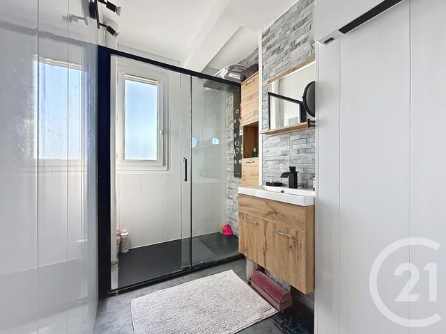 Appartement T4 à vendre - 4 pièces - 82.21 m2 - ALES - 30 - LANGUEDOC-ROUSSILLON - Century 21 Impact Immobilier