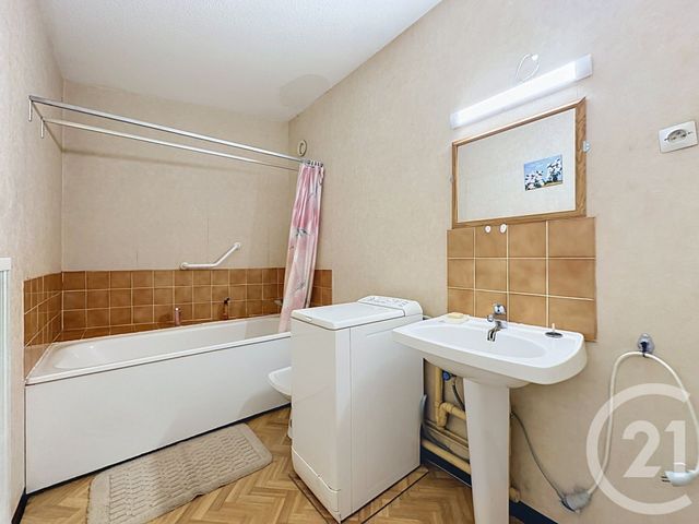 Appartement T4 à vendre - 4 pièces - 79.09 m2 - ALES - 30 - LANGUEDOC-ROUSSILLON - Century 21 Impact Immobilier