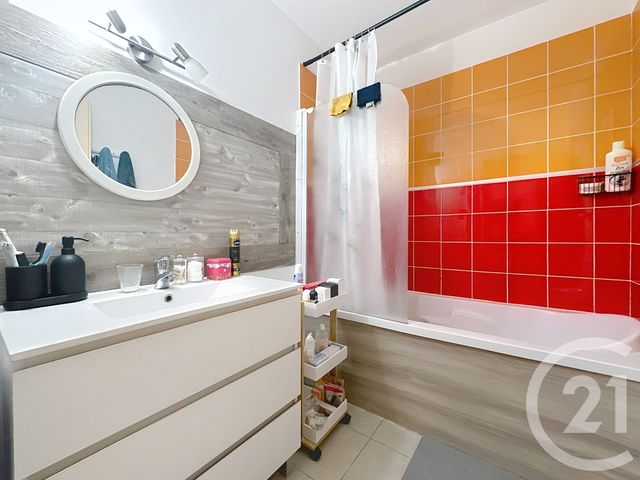 Appartement F2 à vendre - 2 pièces - 57.0 m2 - ALES - 30 - LANGUEDOC-ROUSSILLON - Century 21 Impact Immobilier